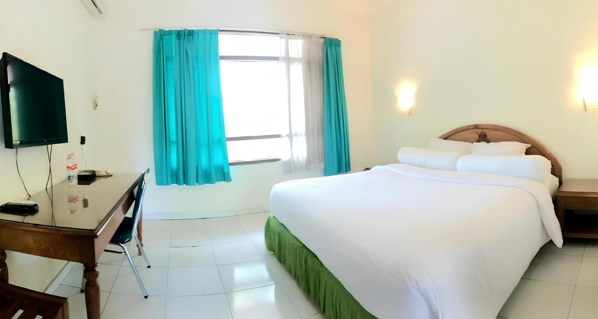 Front One Resort Indraloka Temanggung Exterior photo